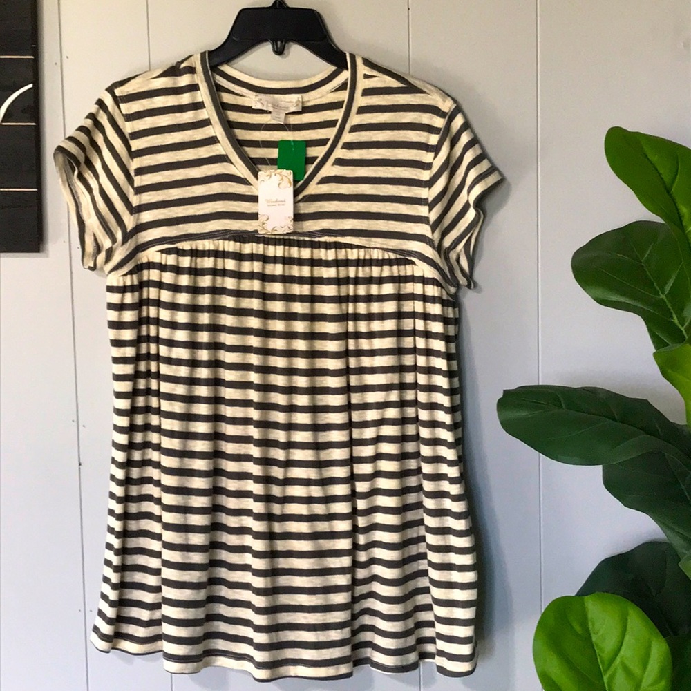 NWT Suzanne Betro Weekend tunic V-neck
